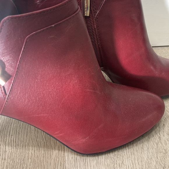 Vince Camuto / Women's Heel Ankle Boots - Picture 3 of 9
